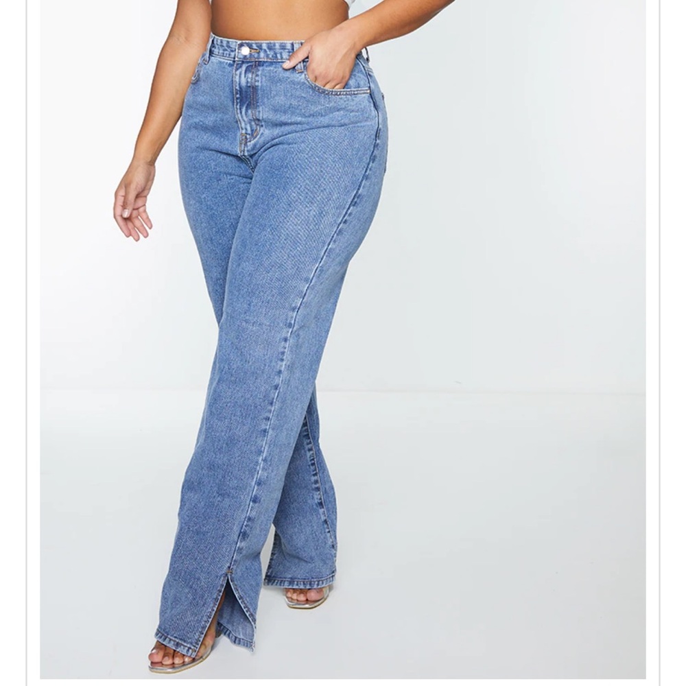 PrettyLittle Thing Slit Jeans